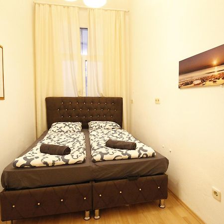 Comfortable Rooms Near Schoenbrunn Palace Vienna Exterior photo