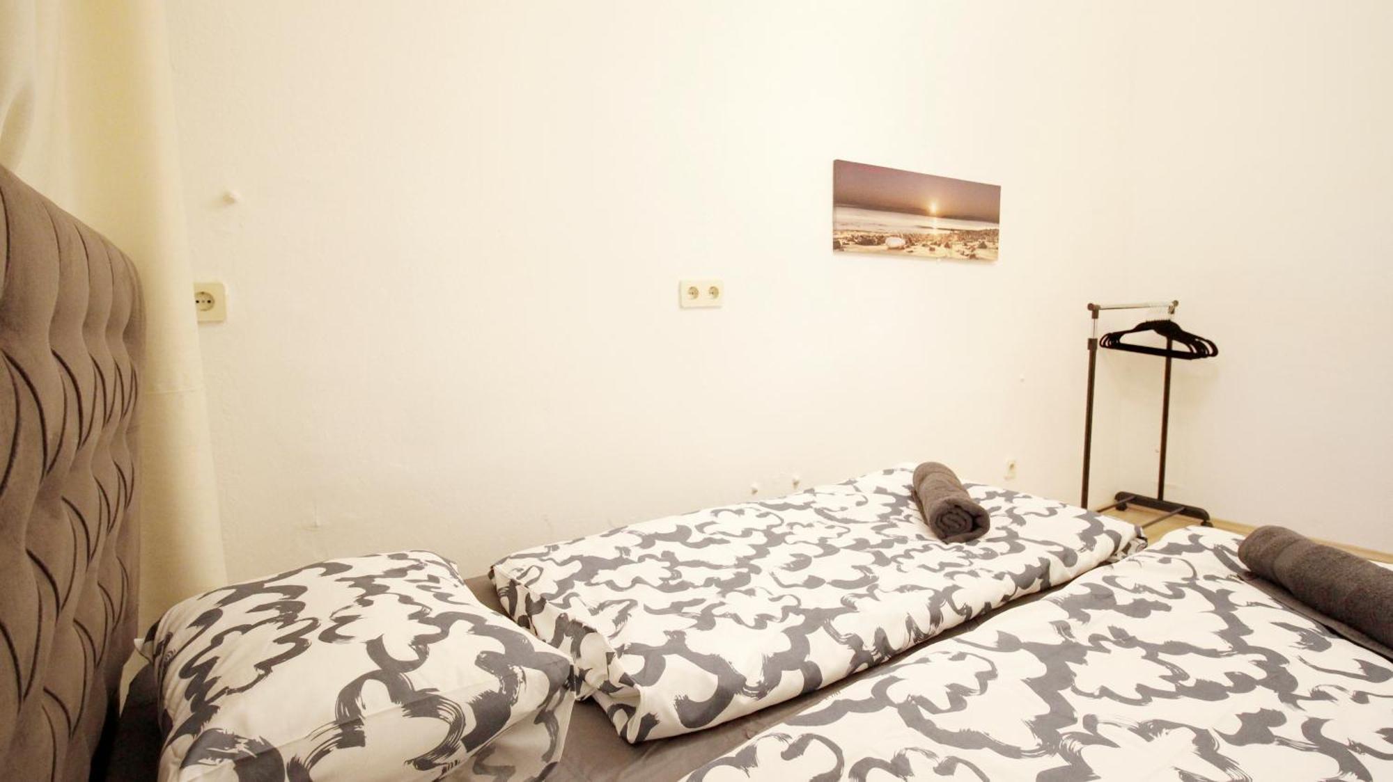 Comfortable Rooms Near Schoenbrunn Palace Vienna Exterior photo