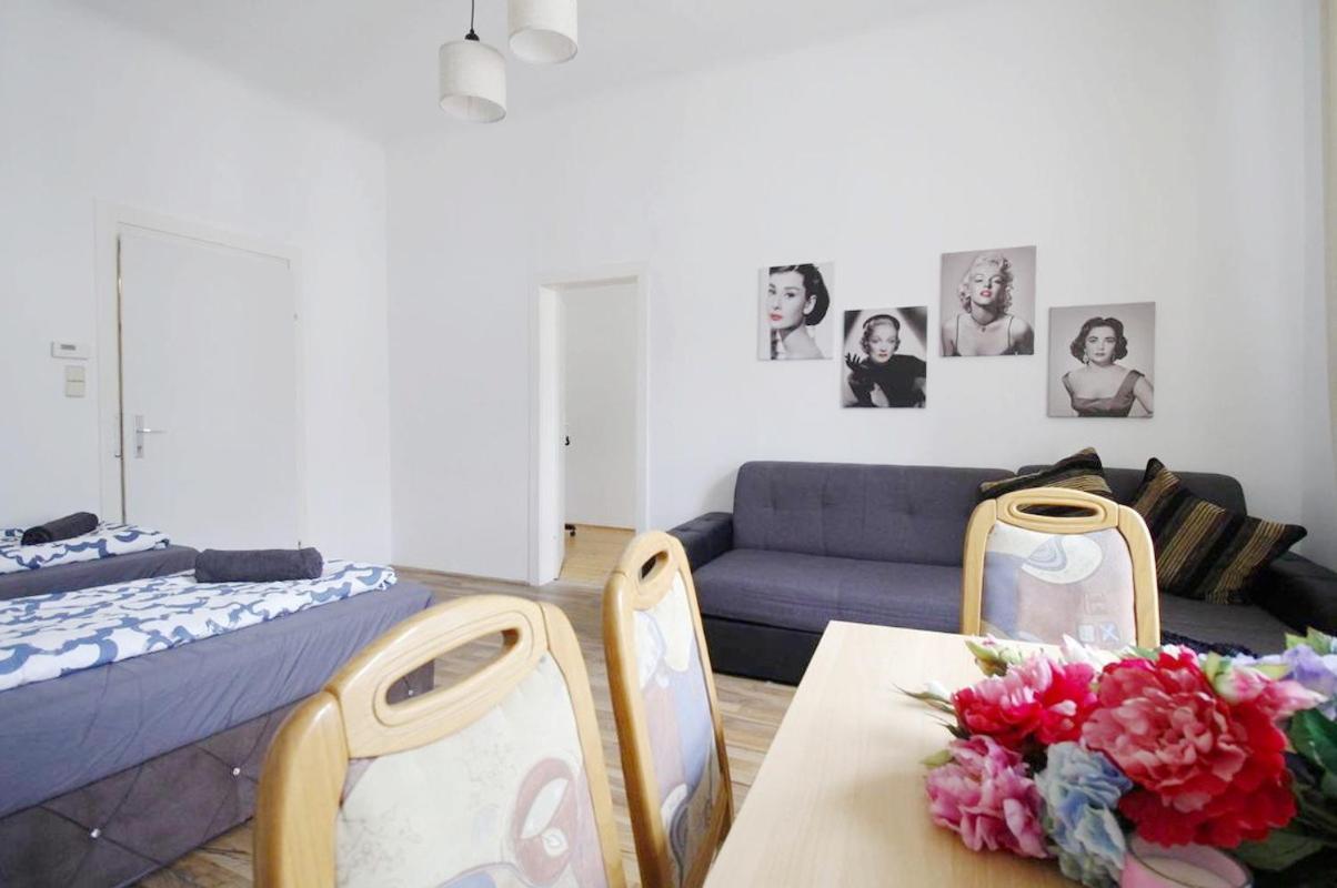Comfortable Rooms Near Schoenbrunn Palace Vienna Exterior photo