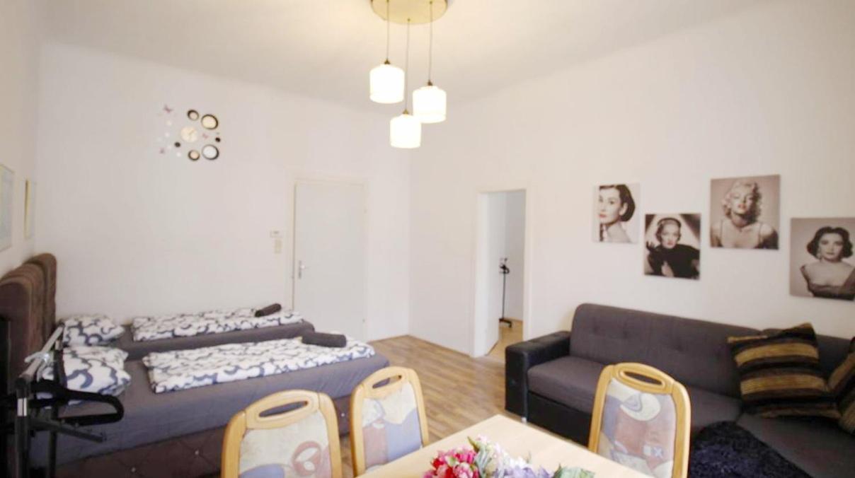Comfortable Rooms Near Schoenbrunn Palace Vienna Exterior photo